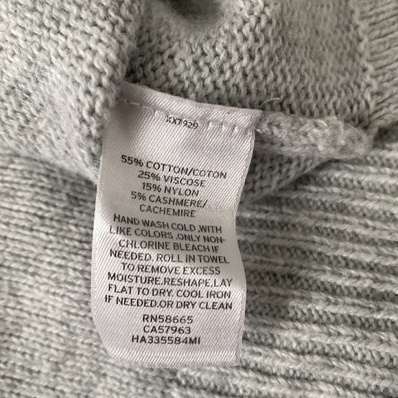 Halogen Sleeveless Gray Knit Tunic - Picture 7 of 7